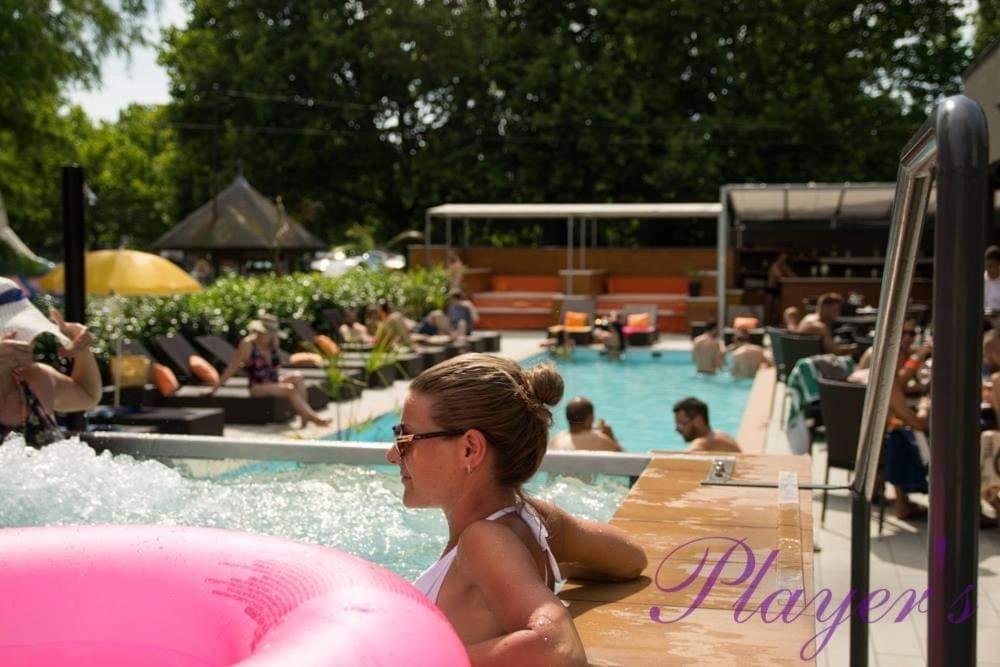 Player'S Pool&Rooms Vonyarcvashegy Esterno foto